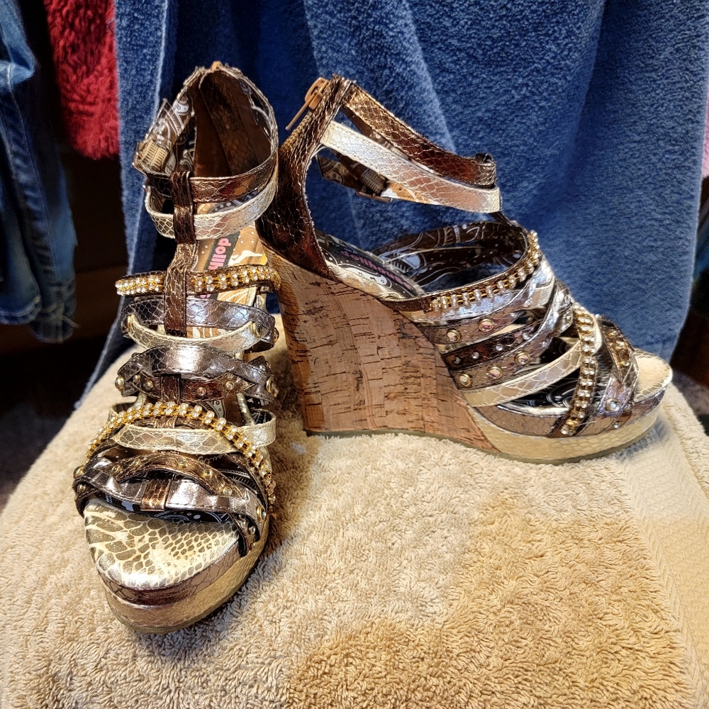 Wedge heel sandles